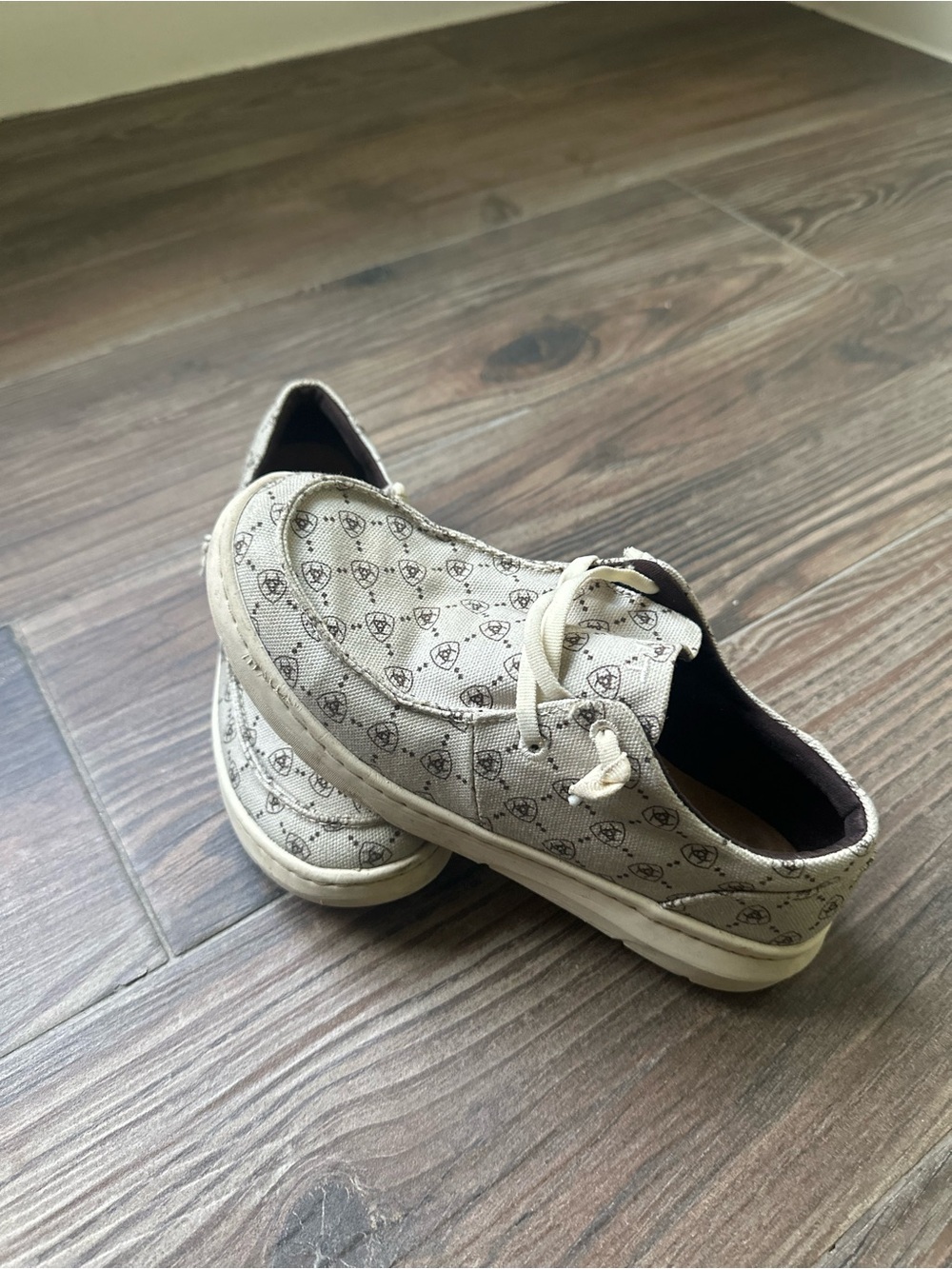 women Western Ariat Cruiser Slip-On Lace Canvas Shoes Logo Print Casual Comfort